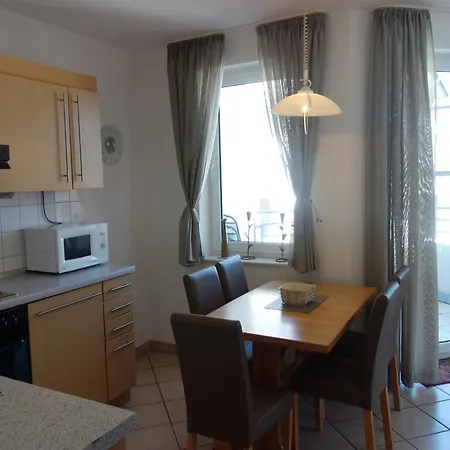 In Mit Balkon וילינגן