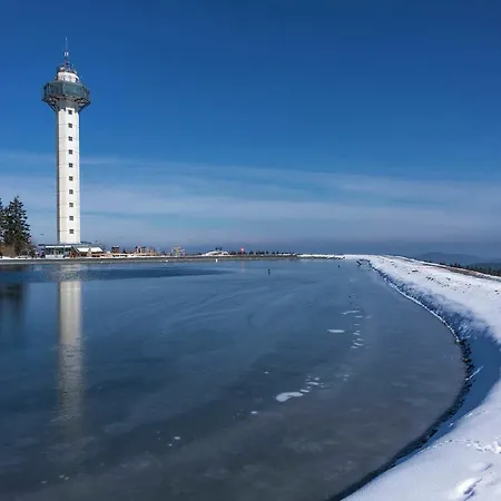 In Mit Balkon アパート